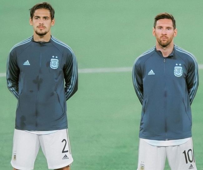 懂球帝足协杯冠军海报：国安是冠军！