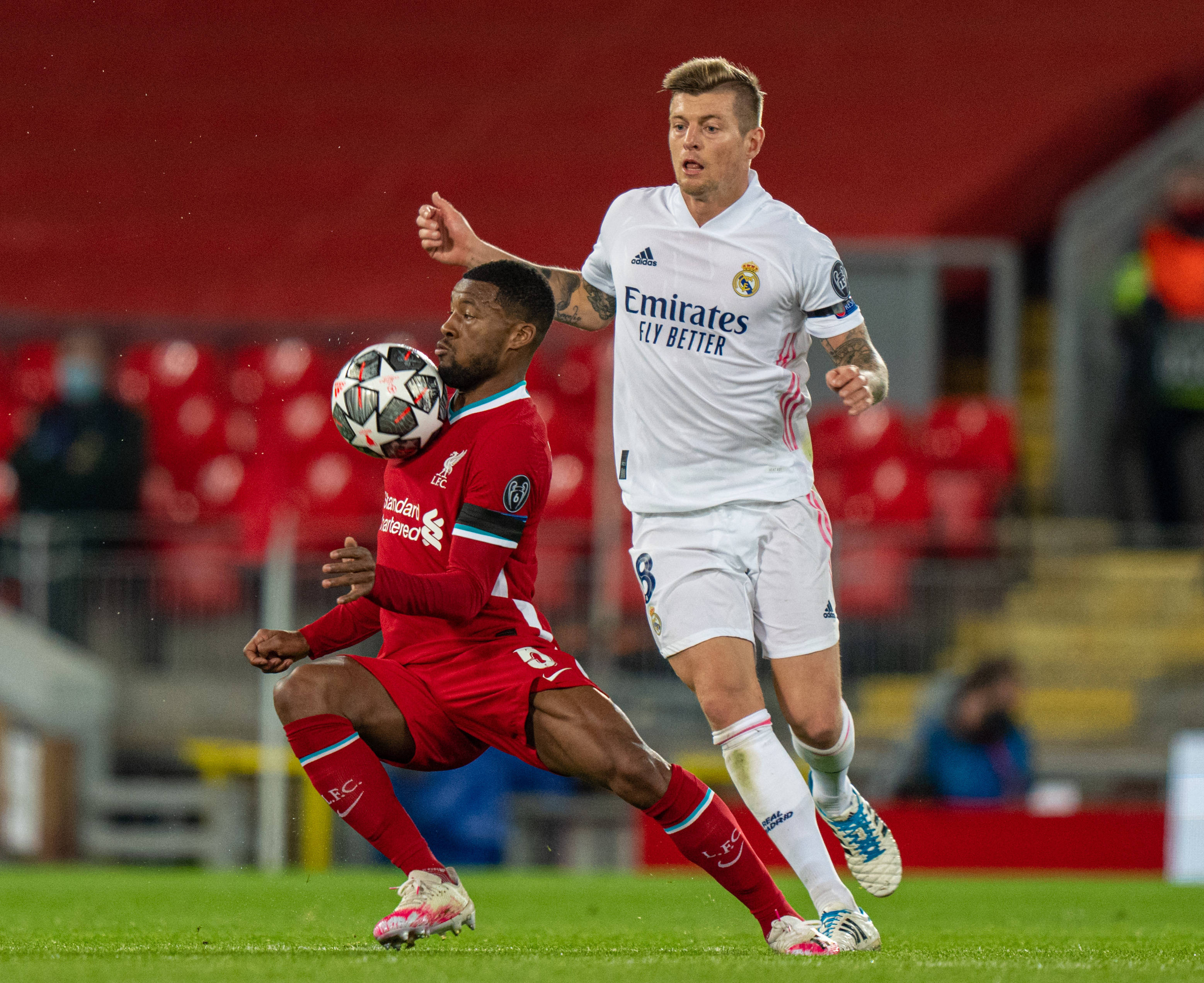 贝林厄姆西甲生涯已10次单场传射，为同期最多（贝林厄姆西甲生涯单场传射已达10次，同期居首）