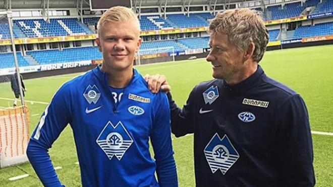 国乒的二王一马时代，王励勤与马琳的精彩对决瞬间，看得真是太过瘾了！（国乒二王一马巅峰期：王励勤与马琳的高能名场面，真叫人看得过瘾！）