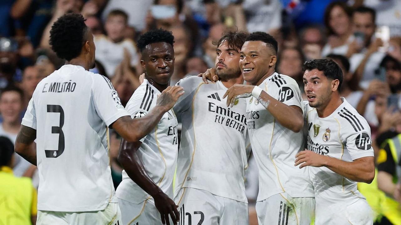 图片报：纳格尔斯曼参加慈善活动，陪基因缺陷兄妹一同攀岩（纳格尔斯曼出席公益活动，陪基因缺陷兄妹体验攀岩）