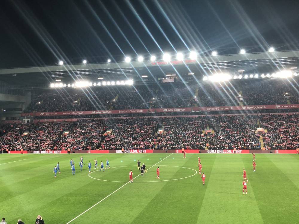 半场：尤文1-0紫百合，科斯蒂奇世界波，DV9造点被取消+失单刀（半场：尤文1-0领先紫百合，科斯蒂奇远射建功，DV9点球被取消且单刀不进）