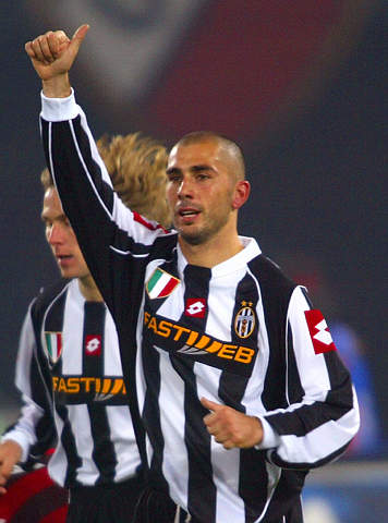 贝蒂斯2-0客胜十人塞维利亚，福尔纳尔斯、阿尔蒂米拉破门（塞维利亚少打一人主场0-2不敌贝蒂斯，福尔纳尔斯与阿尔蒂米拉建功）