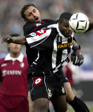 半场战报：萨索洛1-1比萨，马蒂奇建功，恩佐拉点射（半场快讯：萨索洛1-1比萨，马蒂奇破门，恩佐拉点射）