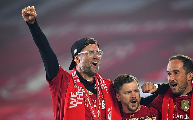 度假村博彩股估值提升