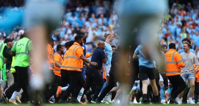 鲁媒：依木兰、陈泽仕参加山东队赛前合练，韩鹏参与了抢圈（鲁媒：依木兰、陈泽仕随队完成赛前合练 韩鹏亮相抢圈）