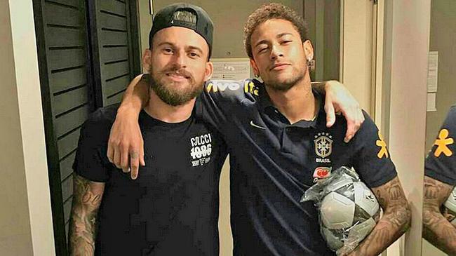 法甲战报：科巴尔点射，迪奥曼德扳平，巴黎FC1-1欧塞尔（法甲速递：科巴尔点球建功，迪奥曼德扳平，巴黎FC1-1战平欧塞尔）