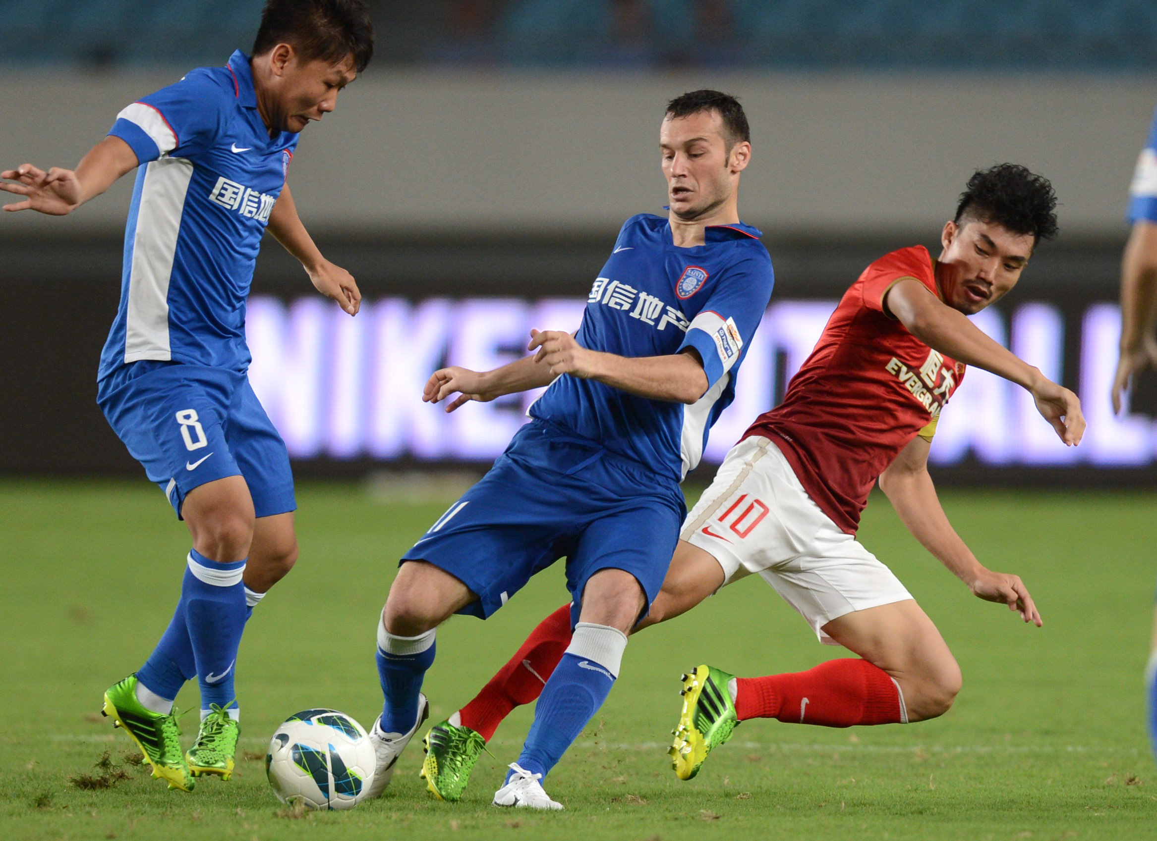 篮球火箭球员赛季得分持续增长（火箭球员本赛季得分稳步攀升）