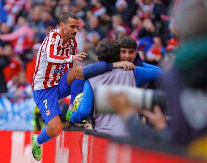 日职联战报：江坂任、卢考破门，冈山绿雉2-1战胜清水心跳（J联赛战报：江坂任与卢考建功，冈山绿雉2-1力克清水心跳）