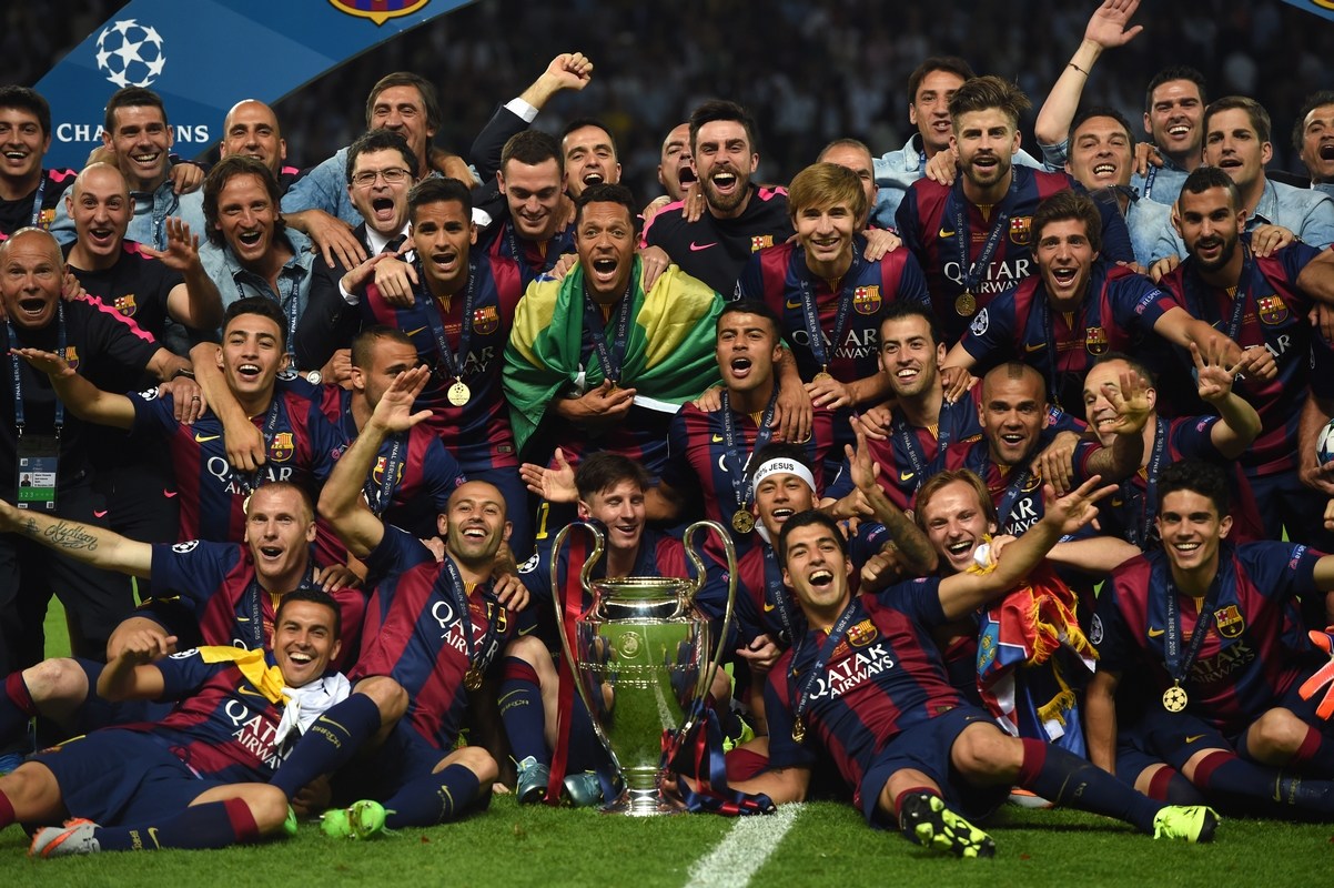 记者：曼联有意阿贾克斯17岁中场乔西-莫基奥（记者称曼联看中阿贾克斯17岁中场新星乔西-莫基奥）