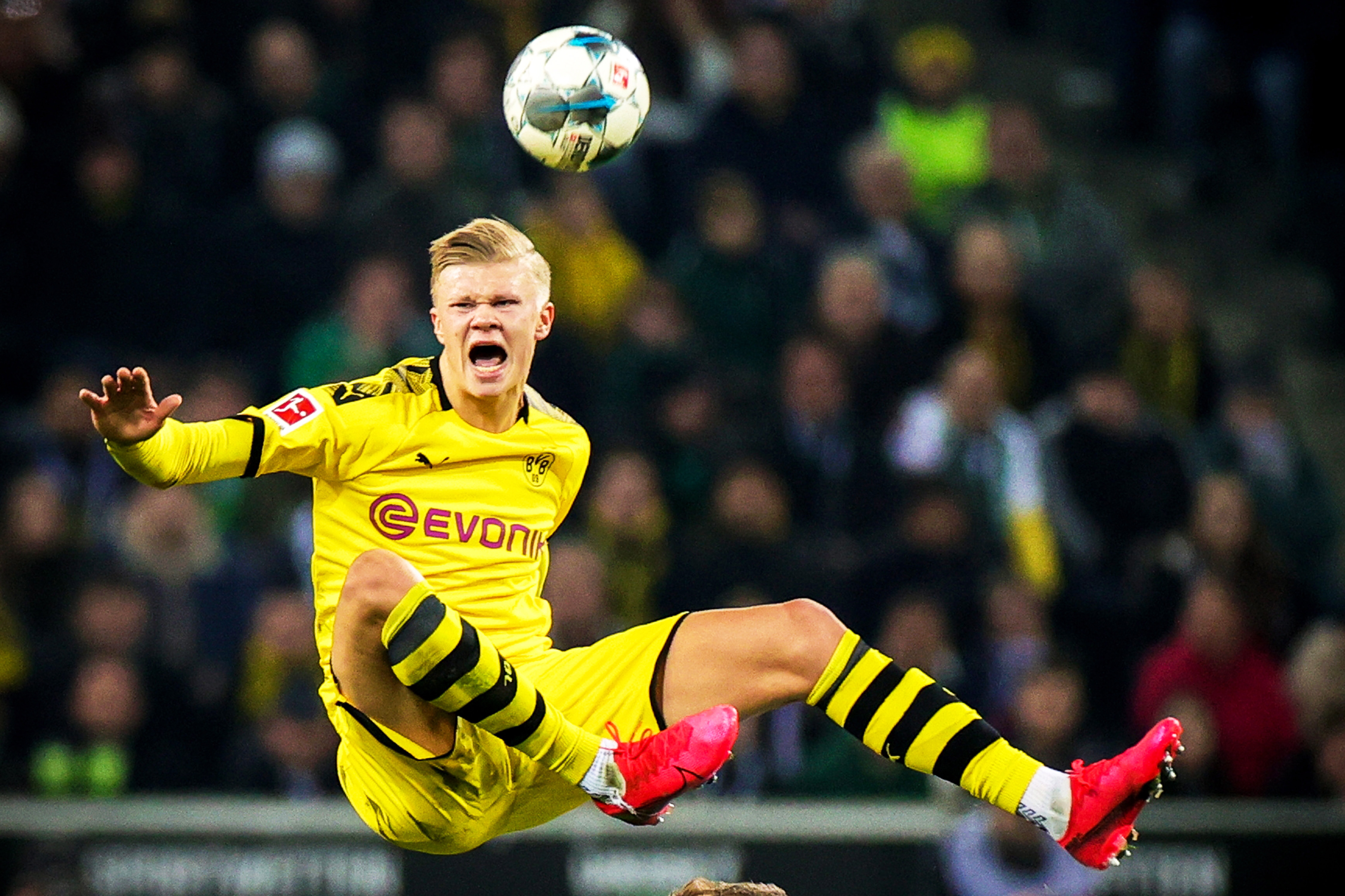 海纳：过去的几个赛季里，我们遇到这样的情况就放弃了（海纳：前几个赛季我们一遇到这种情况就会放弃）