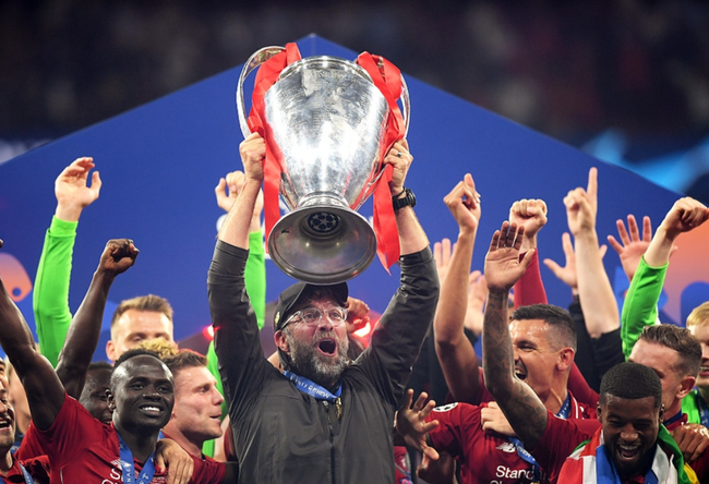 球迷刚骂完，下一秒就闭嘴了（球迷才刚开骂，转瞬哑火）