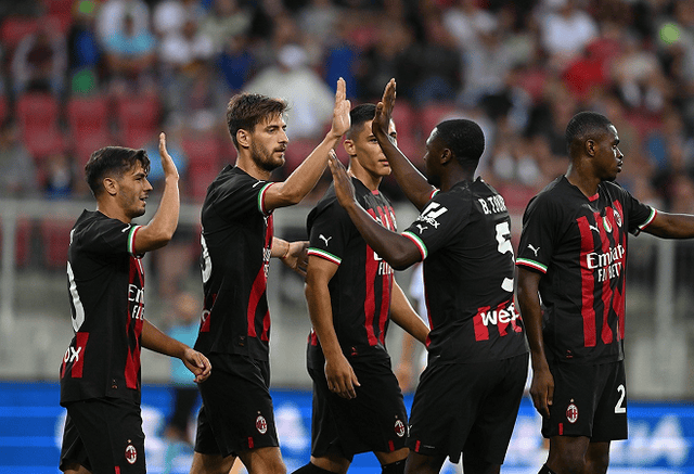 每体：一男子因假扮足球经纪人性侵61名未成年人被捕（每体：冒充足球经纪人的男子涉嫌性侵61名未成年人已被捕）