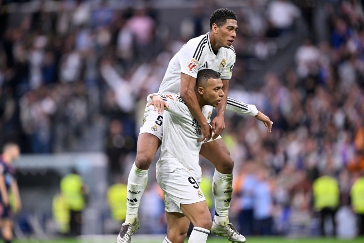 生涯首次伤病！杨瀚森被累倒，缺席比赛！（职业生涯首次受伤，杨瀚森因疲劳无缘出战）