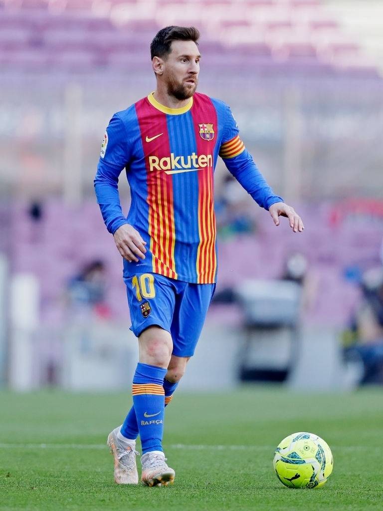 齐尔克泽欲转会曼联，罗马欲补强，曼联伤情困扰，切尔西洽谈新赞助商。（齐尔克泽意投曼联，罗马谋补强，红魔伤病缠身，切尔西洽谈新赞助商）