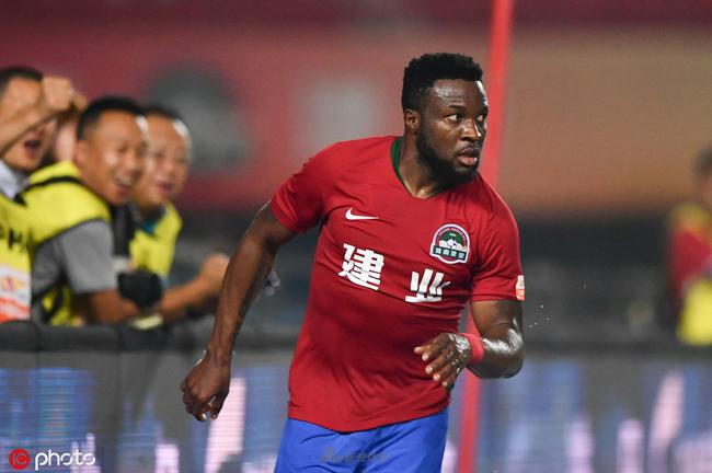 第103球！哈兰德英超进球数追平C罗，所需场次少122场（哈兰德收获英超第103球：追平C罗进球数，少踢122场完成）