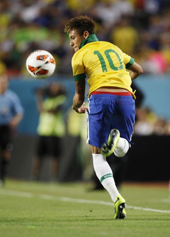 篮球发展史简要回顾（篮球发展历程概览）