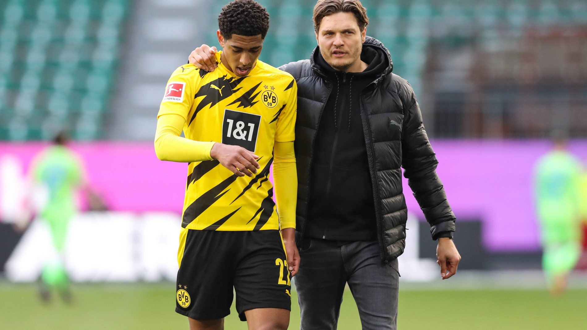 马卡：弗里克希望球队有更多休息，因此取消欧冠赛前踩场训练（马卡：为给球队更多休息，弗里克取消欧冠赛前踩场训练）